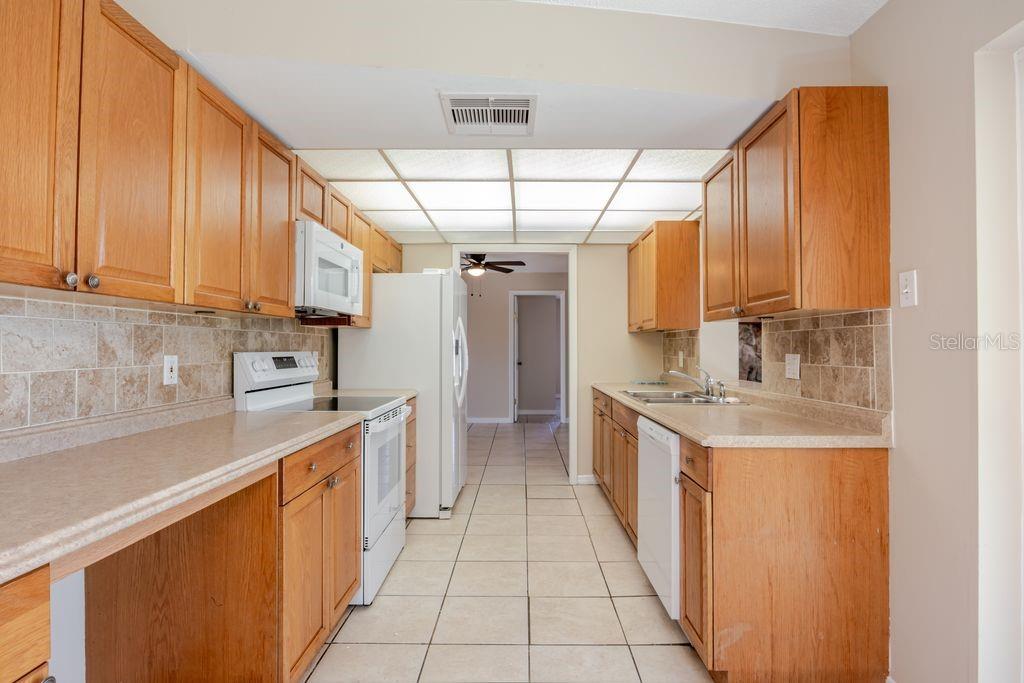 HARBOR PALMS-UNIT FIVE - Residential