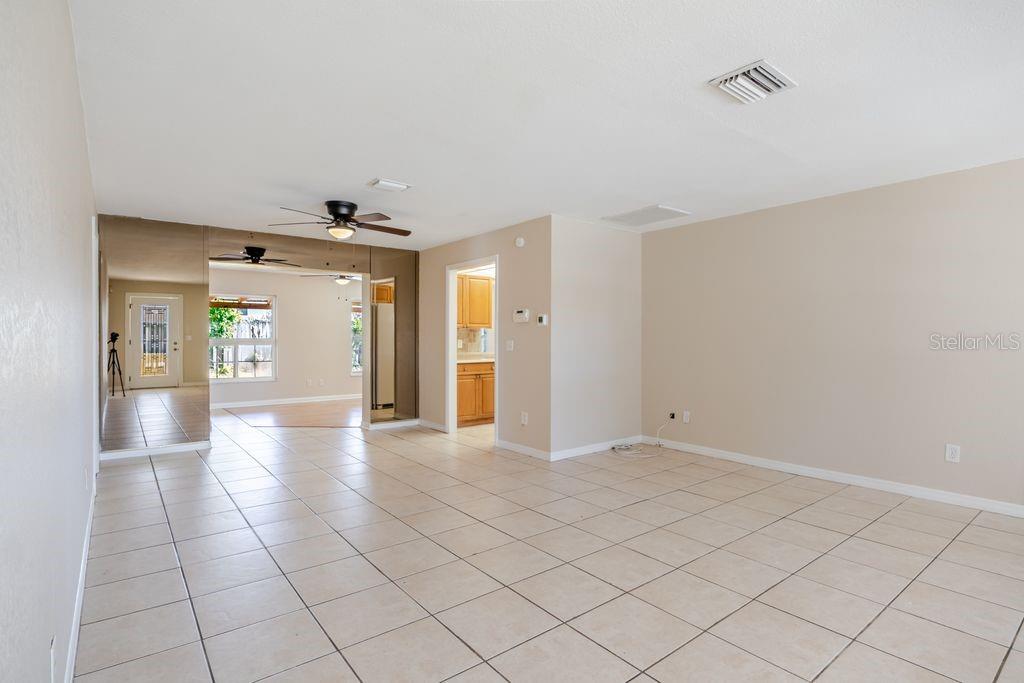 HARBOR PALMS-UNIT FIVE - Residential