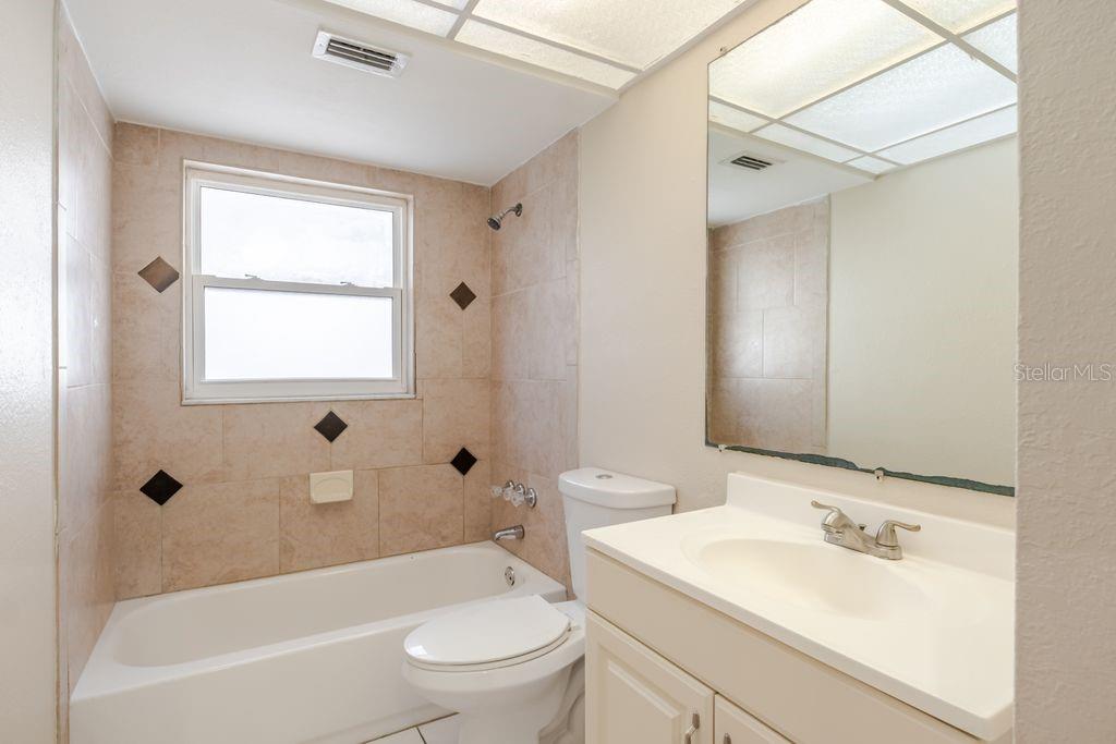 HARBOR PALMS-UNIT FIVE - Residential