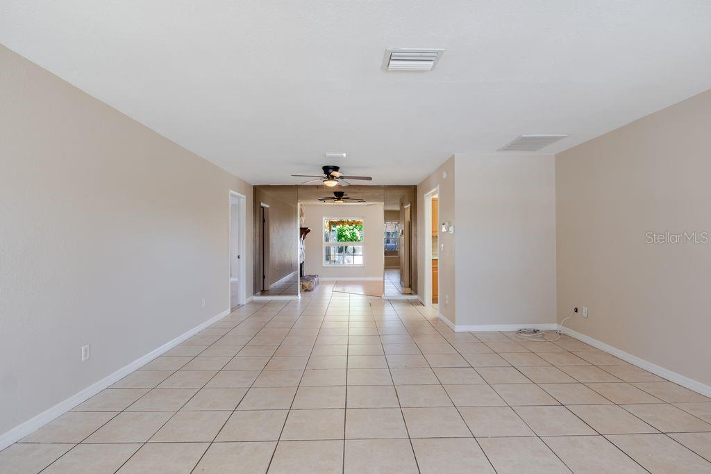 HARBOR PALMS-UNIT FIVE - Residential