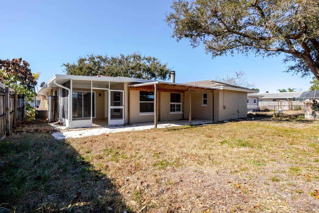 HARBOR PALMS-UNIT FIVE - Residential