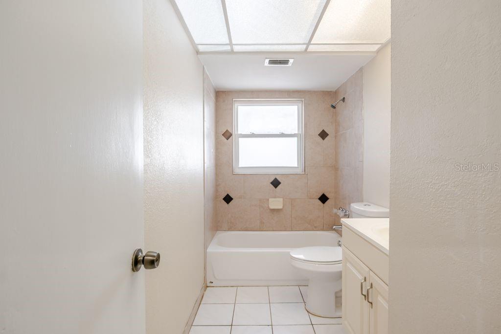 HARBOR PALMS-UNIT FIVE - Residential