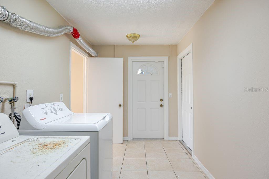 HARBOR PALMS-UNIT FIVE - Residential