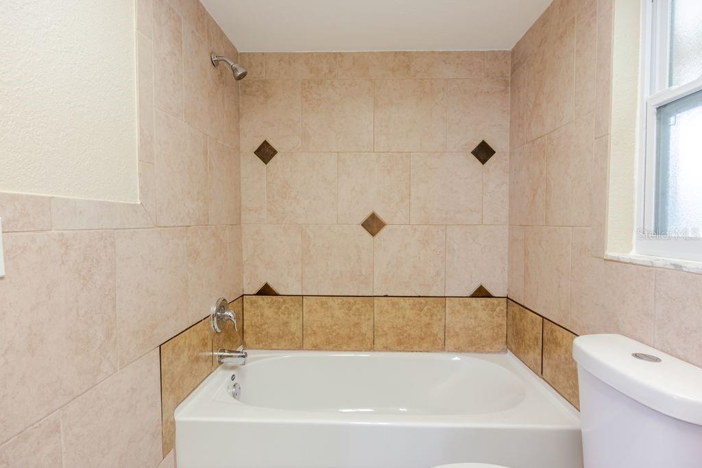 HARBOR PALMS-UNIT FIVE - Residential