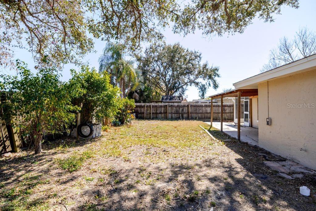 HARBOR PALMS-UNIT FIVE - Residential