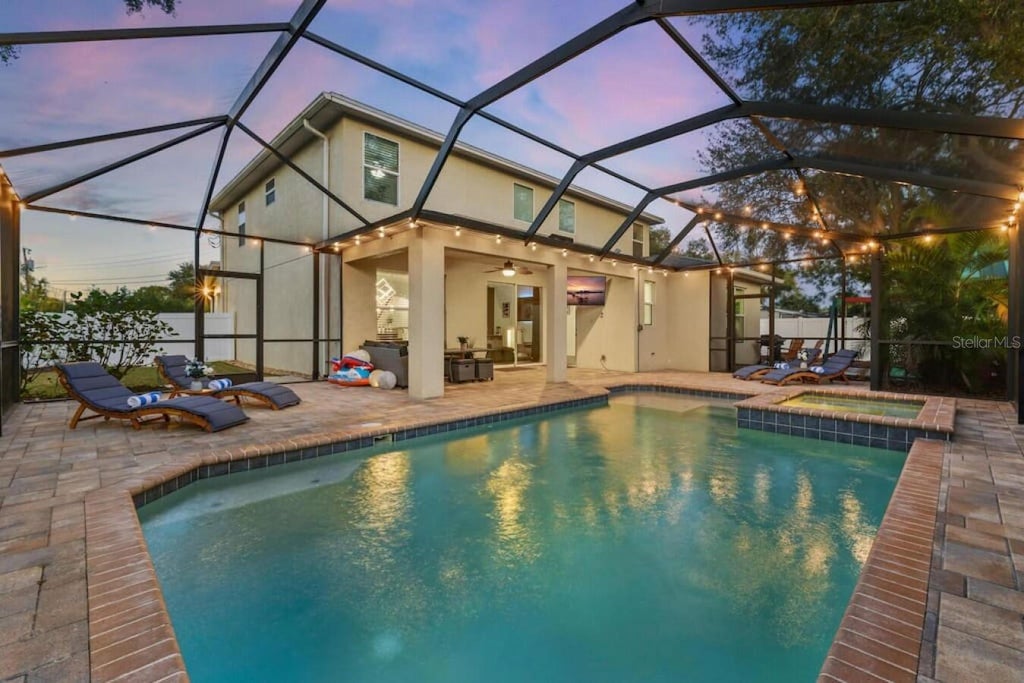 Photo of 2930 W Rogers Avenue, Tampa, FL 33611 (MLS # O6437348)