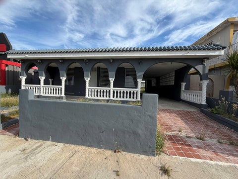 Photo of 205 N 510, Carolina, PR 00985 (MLS # PR9123329)