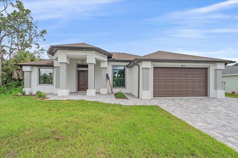 A home in NORTH PORT