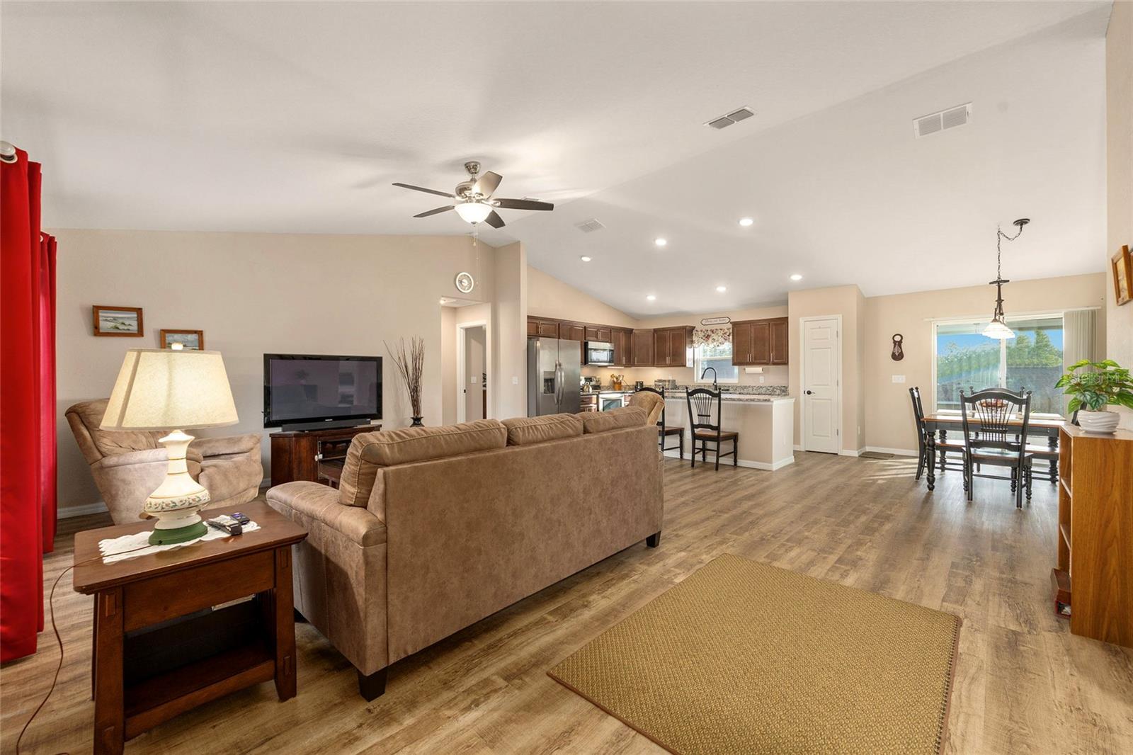 MARION OAKS - Residential