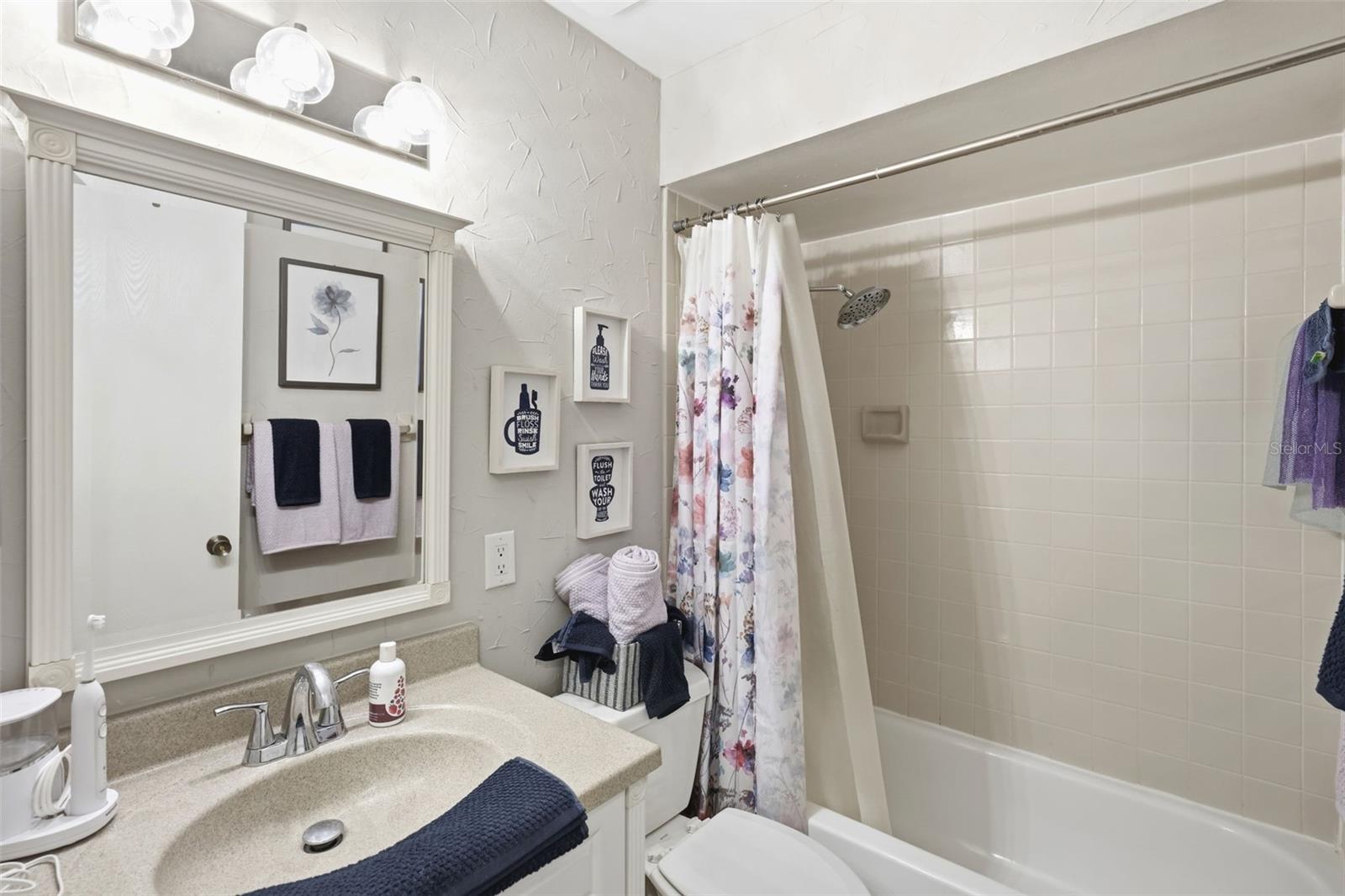 THE ARBORS AT HIDDEN LAKE SEC 1 REP - Residential