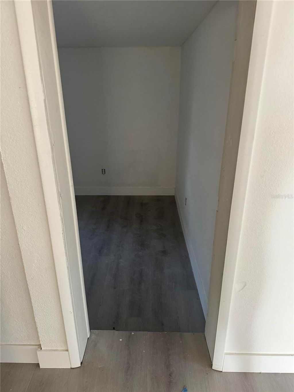 Photo of 4901 E Hanna Avenue, Tampa, FL 33610 (MLS # O6364554)