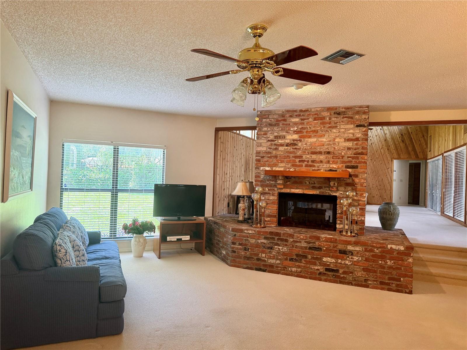 924 RIDGECREST ROAD