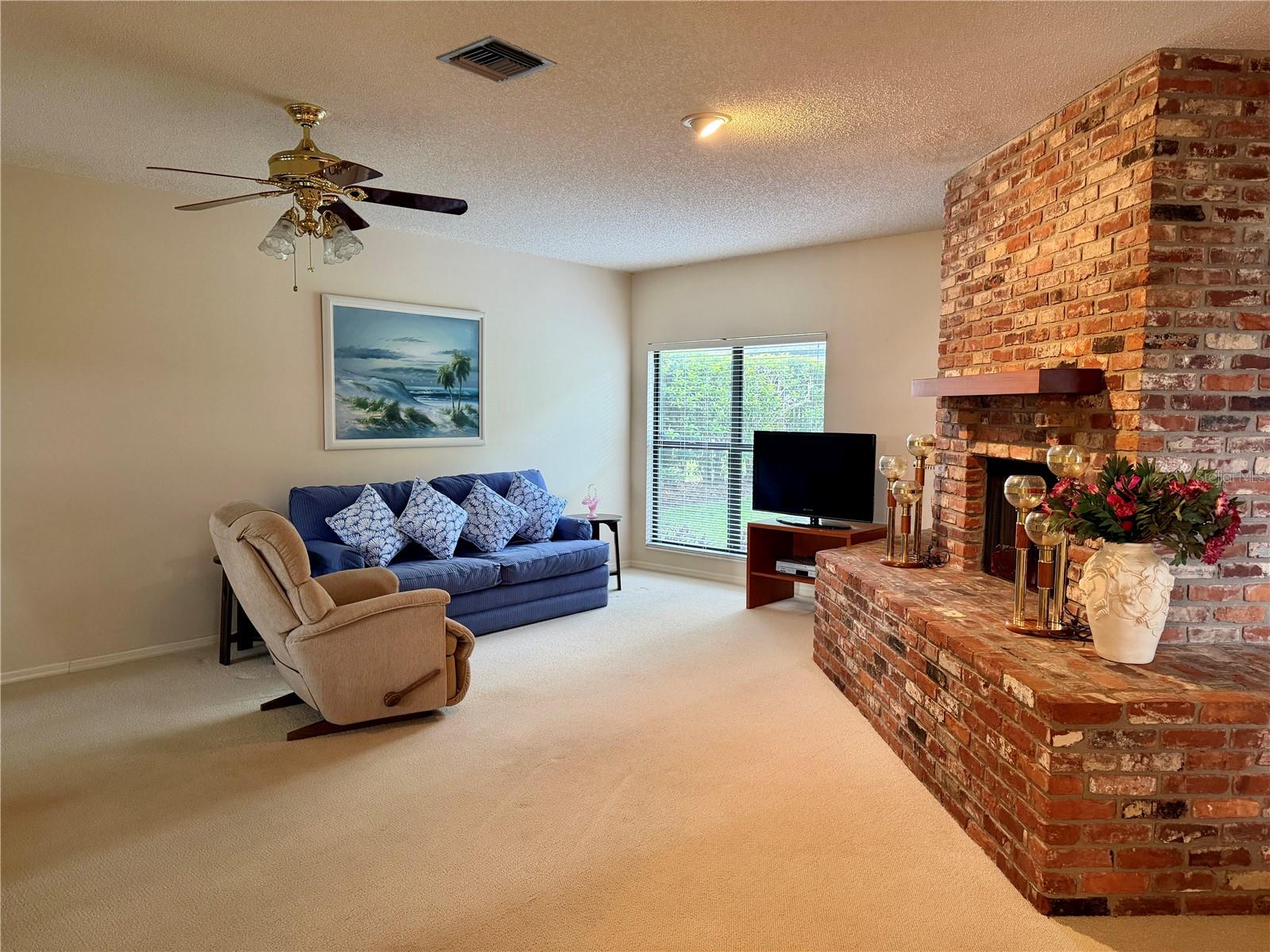 924 RIDGECREST ROAD