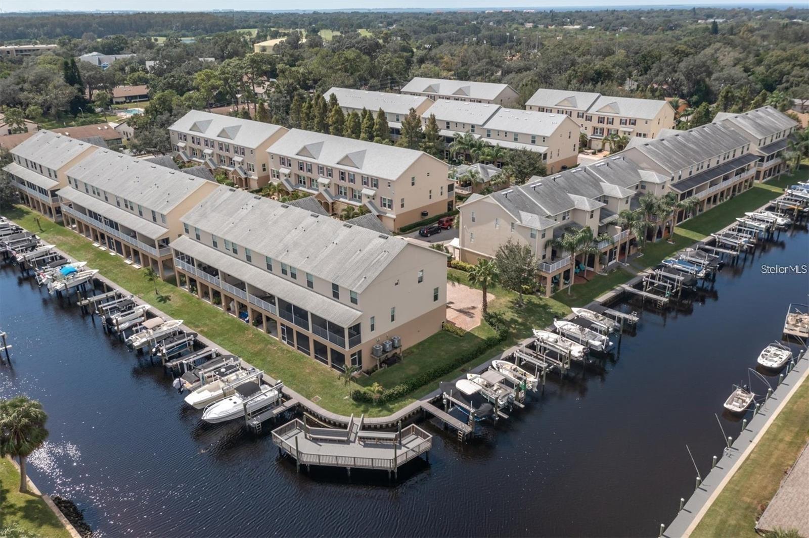 View TARPON SPRINGS, FL 34689 townhome