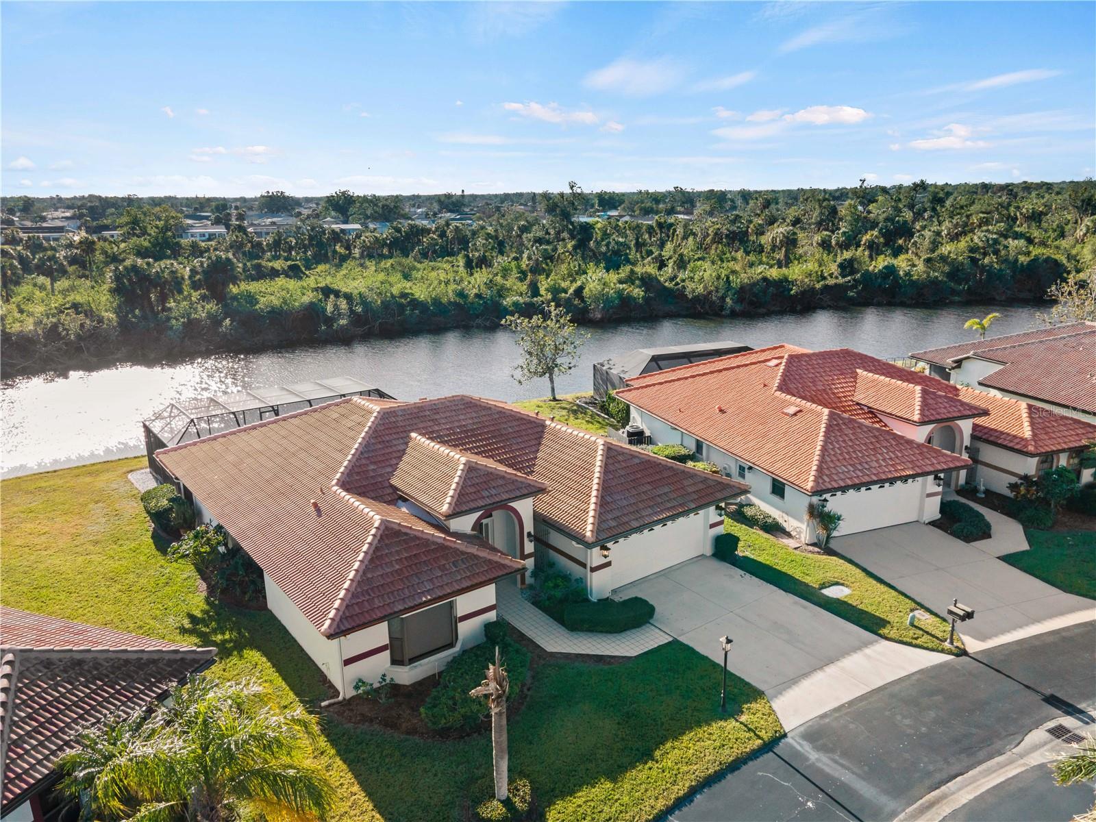 1946 COVE POINTE DRIVE