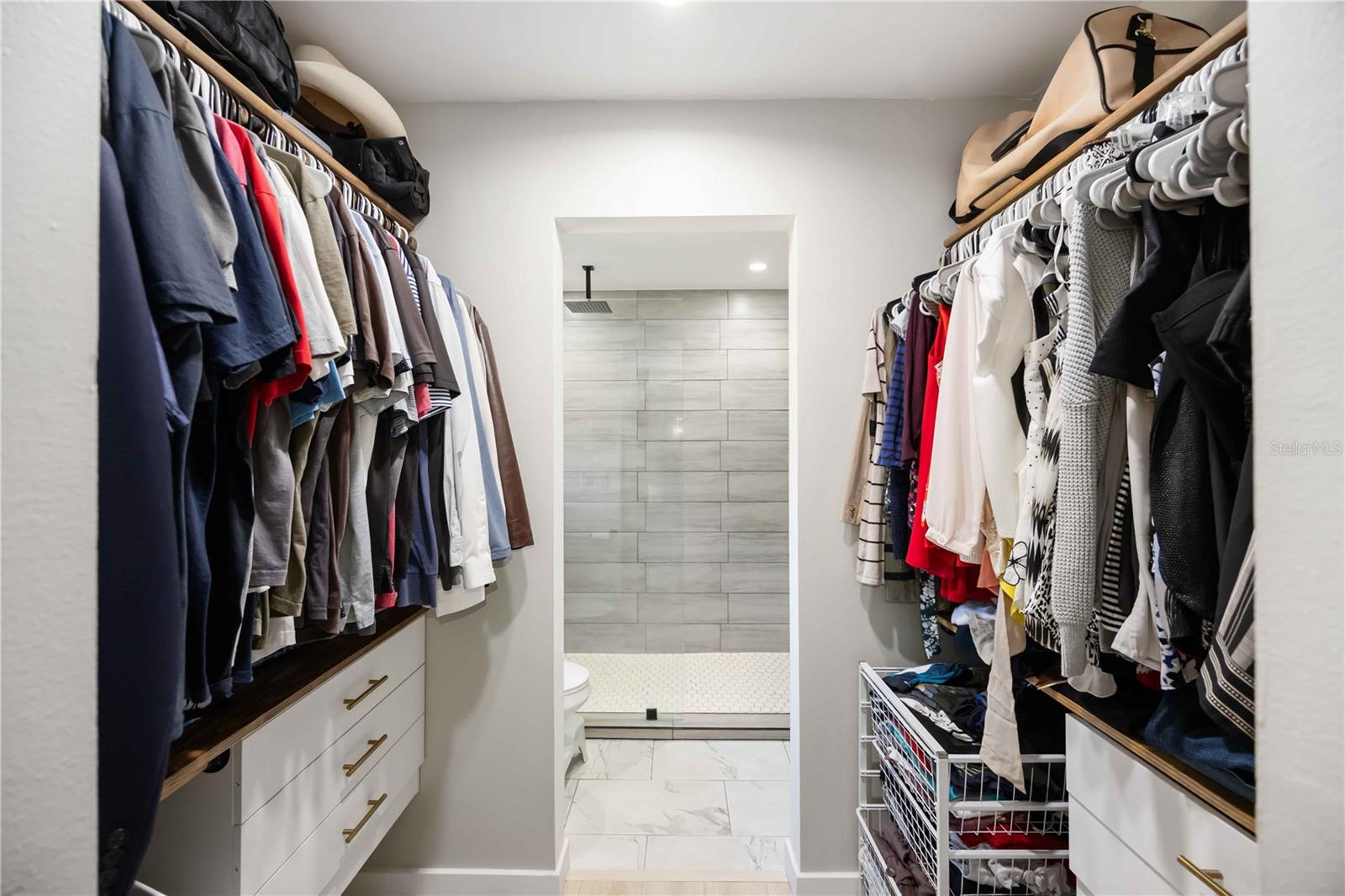 DEER HOLLOW - Residential