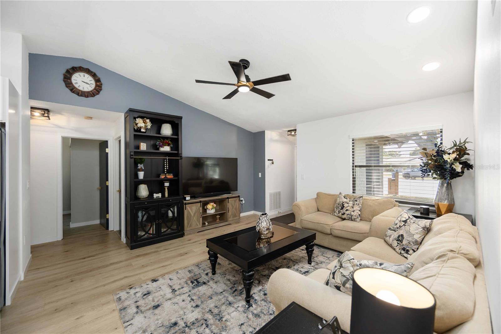 DEER HOLLOW - Residential