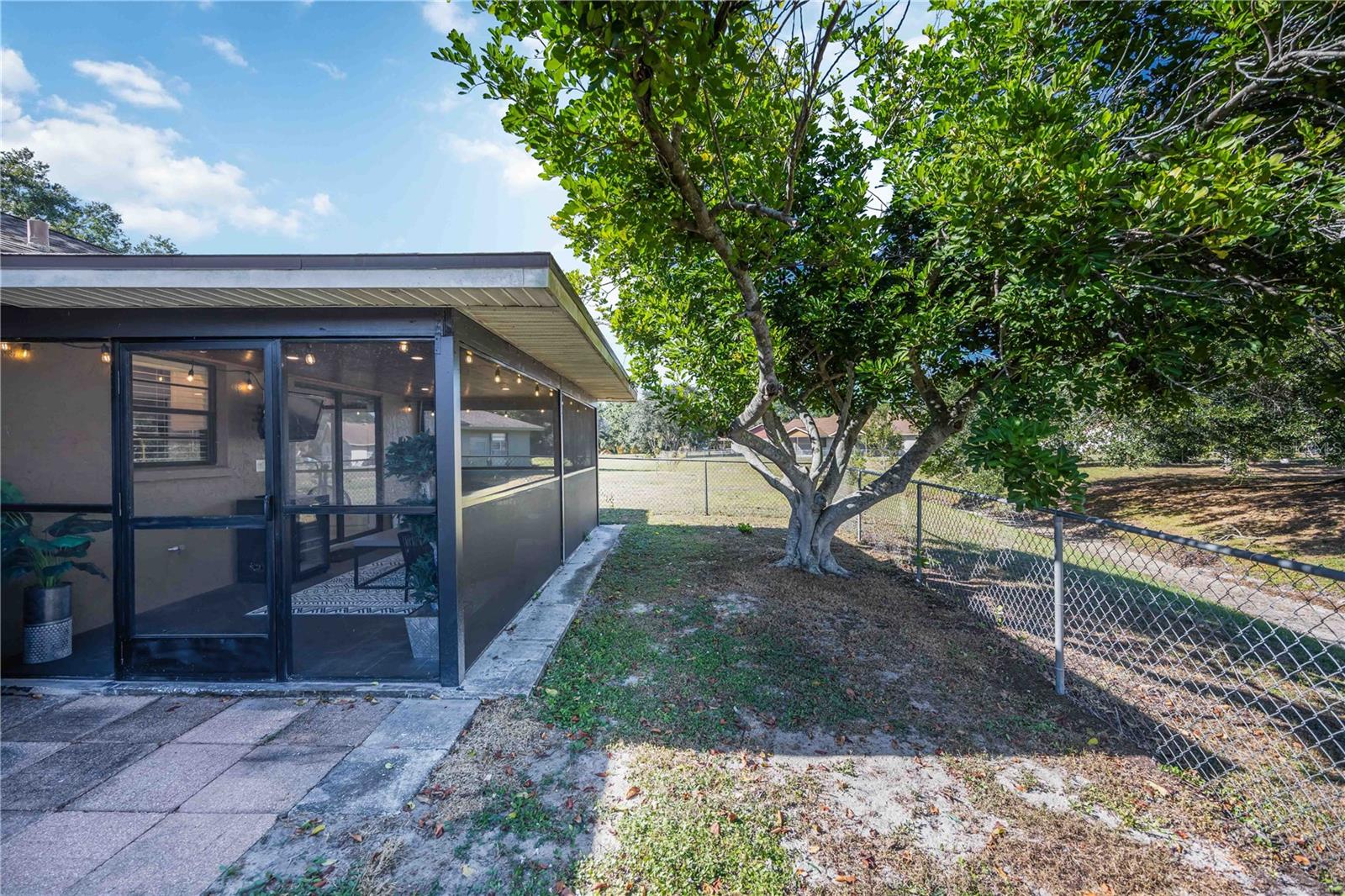 DEER HOLLOW - Residential