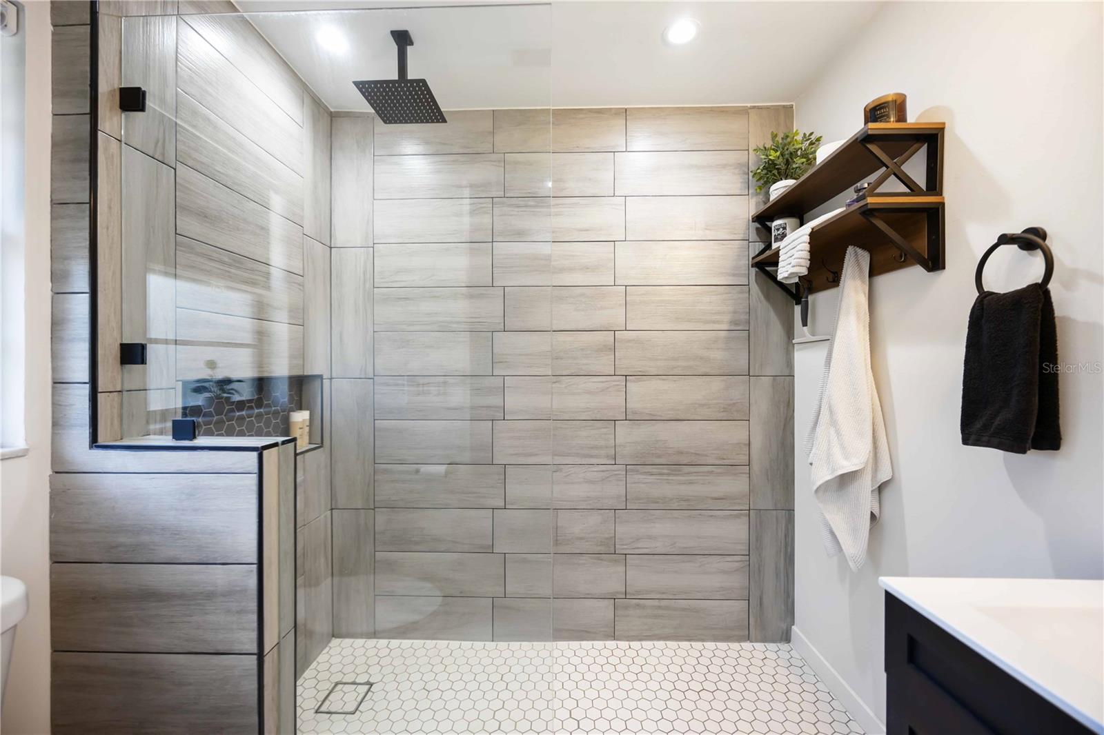 DEER HOLLOW - Residential