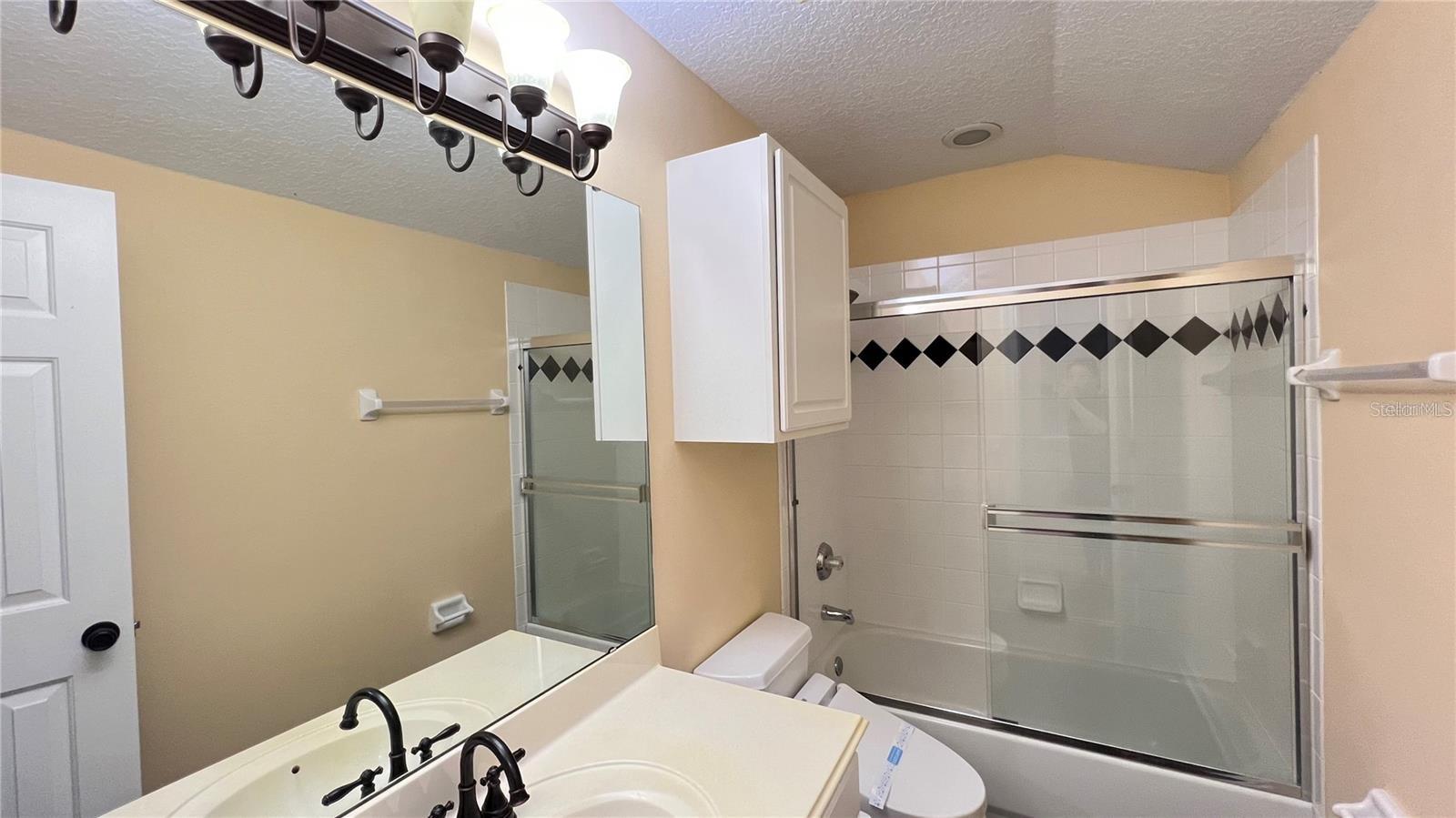 CELEBRATION WEST VILLAGE - Residential Lease