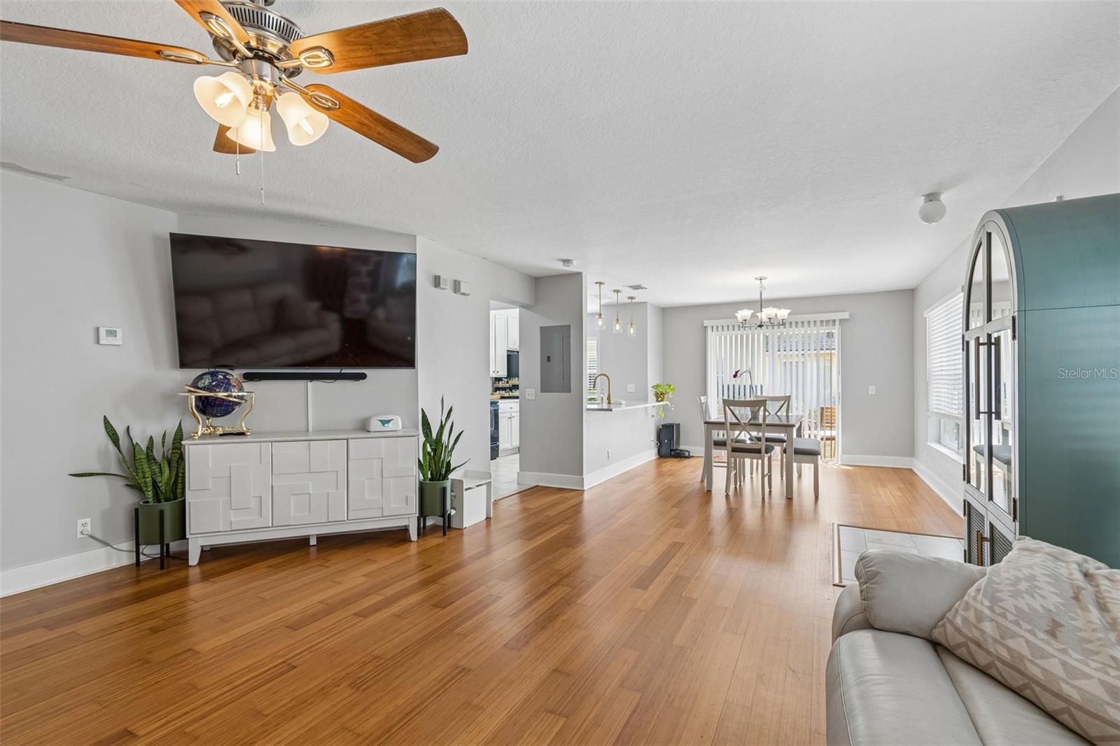 COQUINA KEY TWNHMS - Residential
