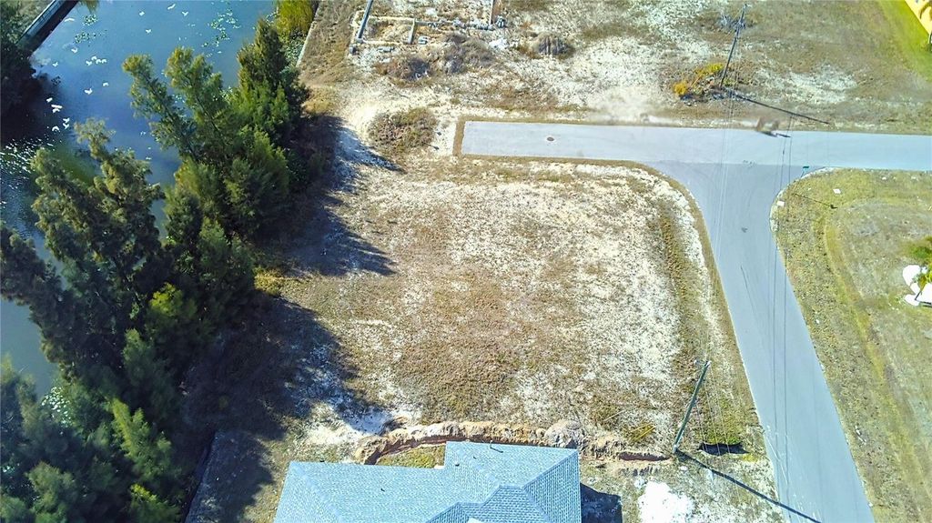 Photo of 122 NE 9th Street, Cape Coral, FL 33909 (MLS # C7521298)