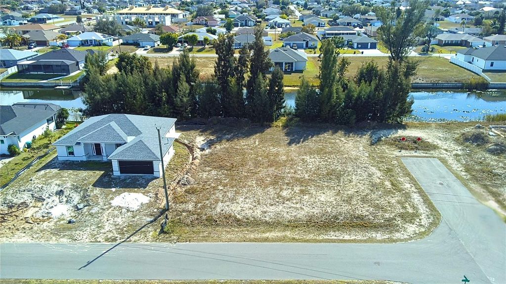 Photo of 122 NE 9th Street, Cape Coral, FL 33909 (MLS # C7521298)