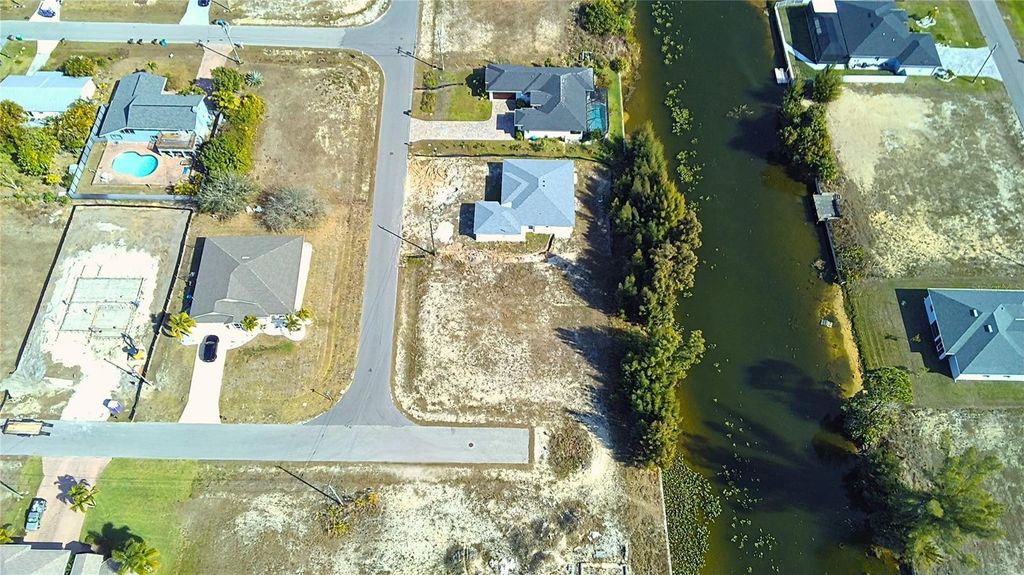 Photo of 122 NE 9th Street, Cape Coral, FL 33909 (MLS # C7521298)