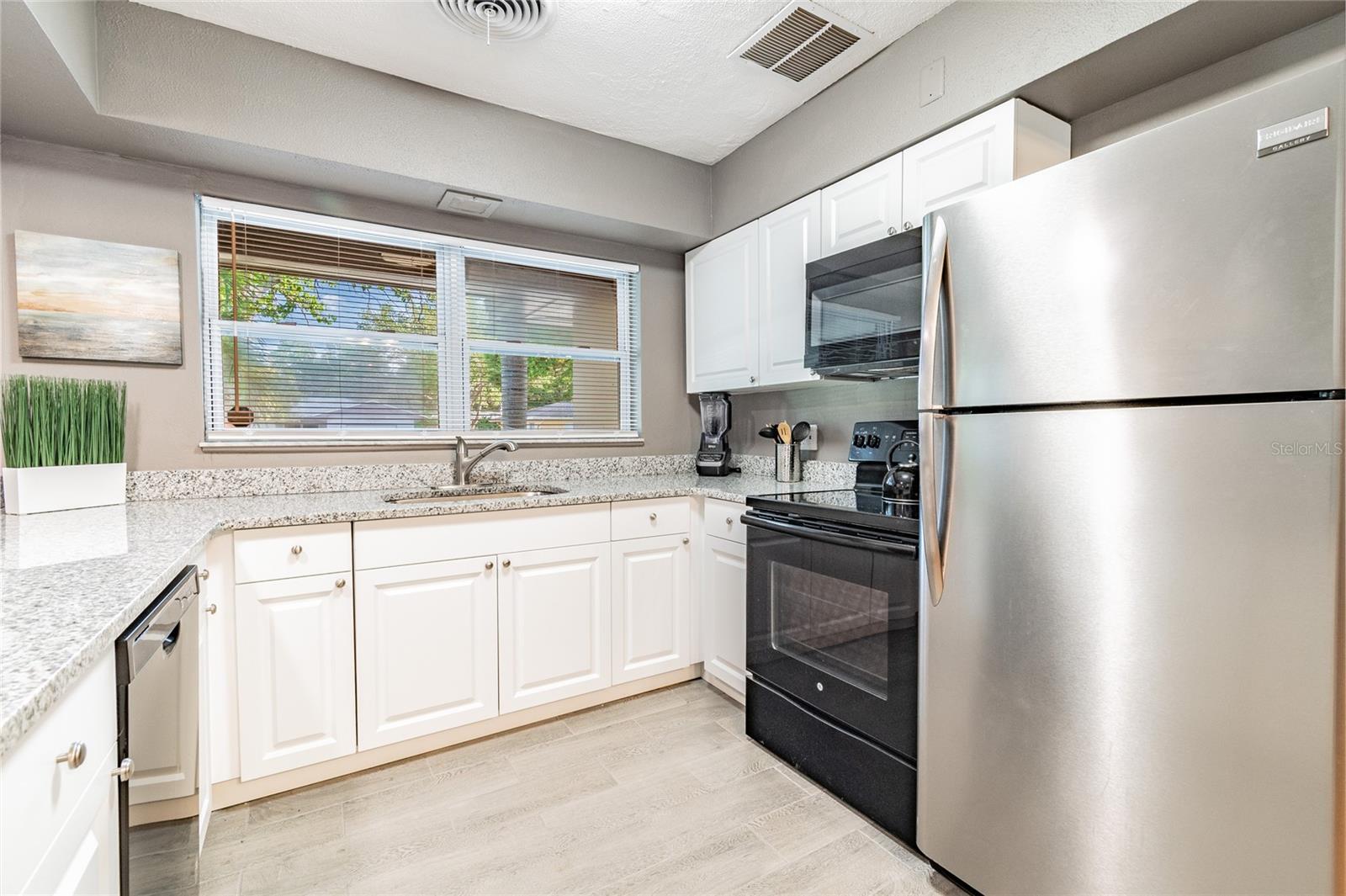 HIGHLAND LAKE SUB 3RD ADD - Residential