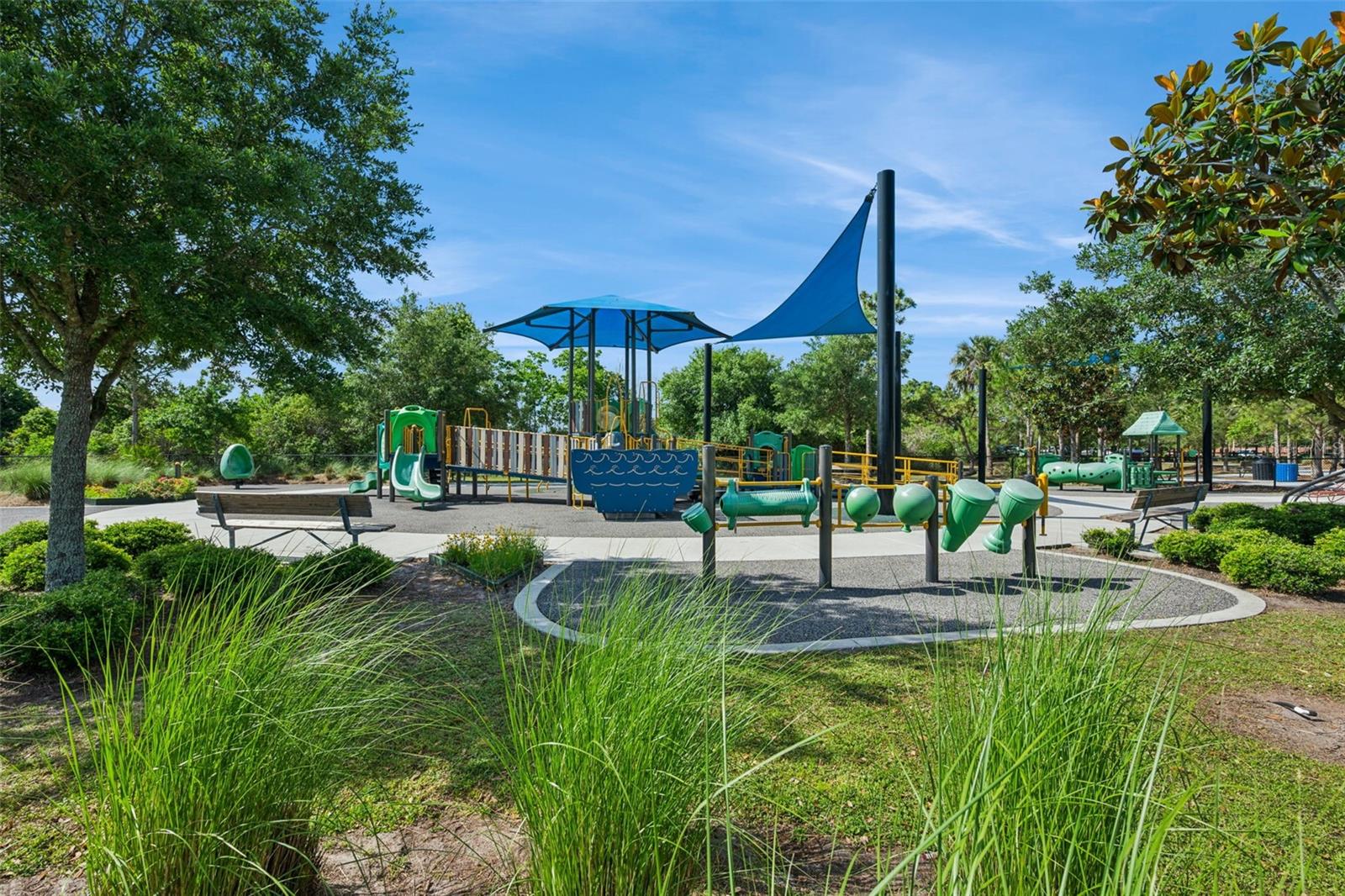 WATERSIDE ESTATES - Residential
