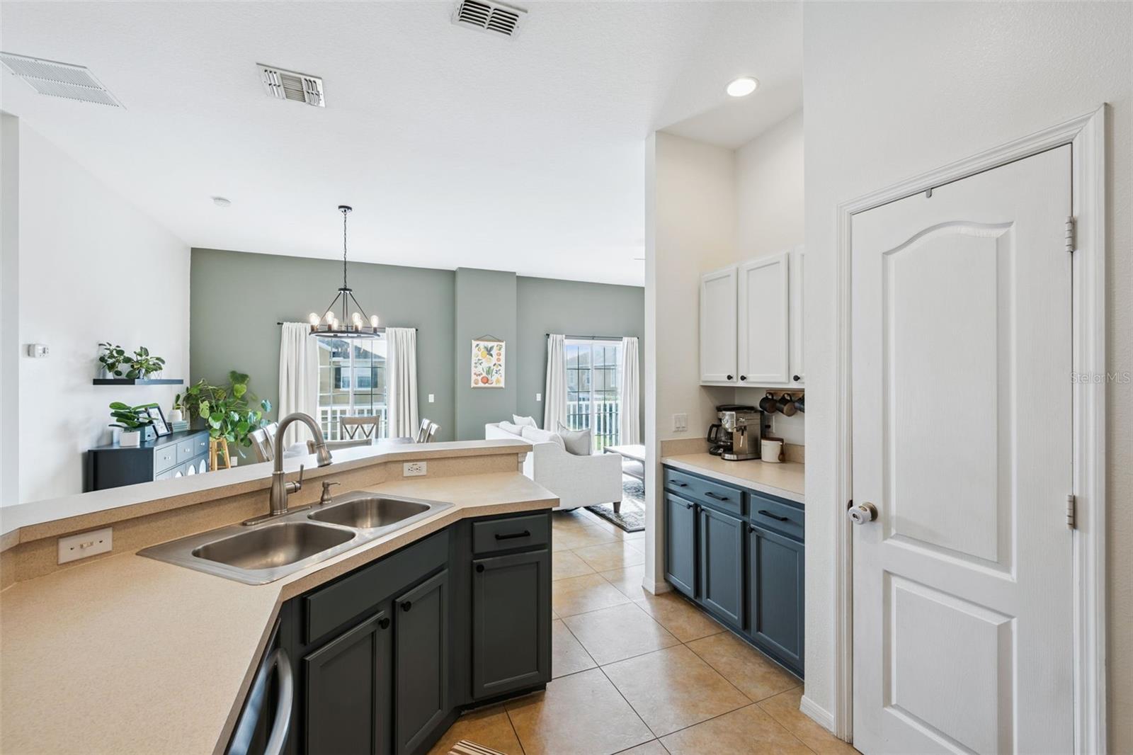 WATERSIDE ESTATES - Residential