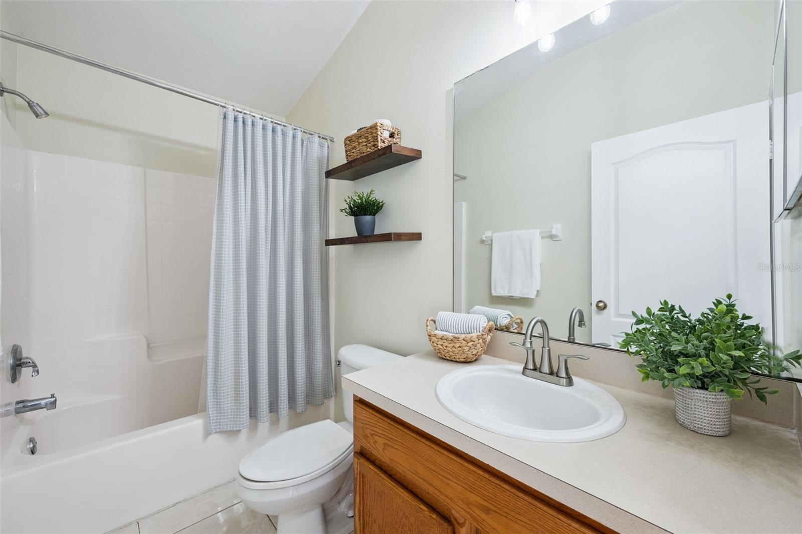 WATERSIDE ESTATES - Residential