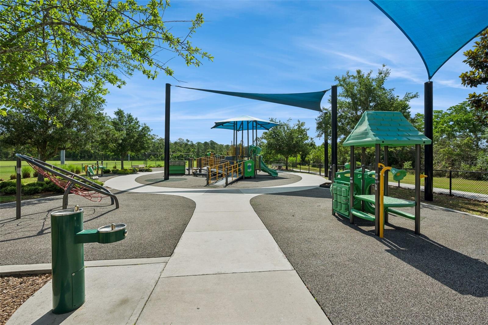WATERSIDE ESTATES - Residential
