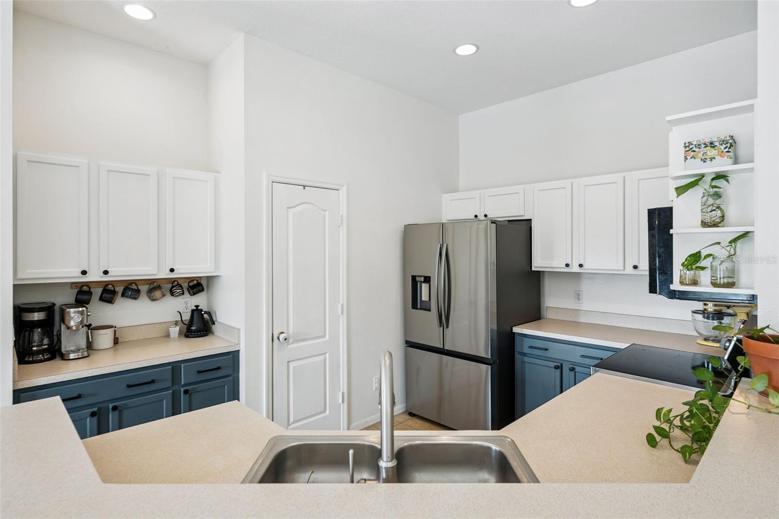 WATERSIDE ESTATES - Residential