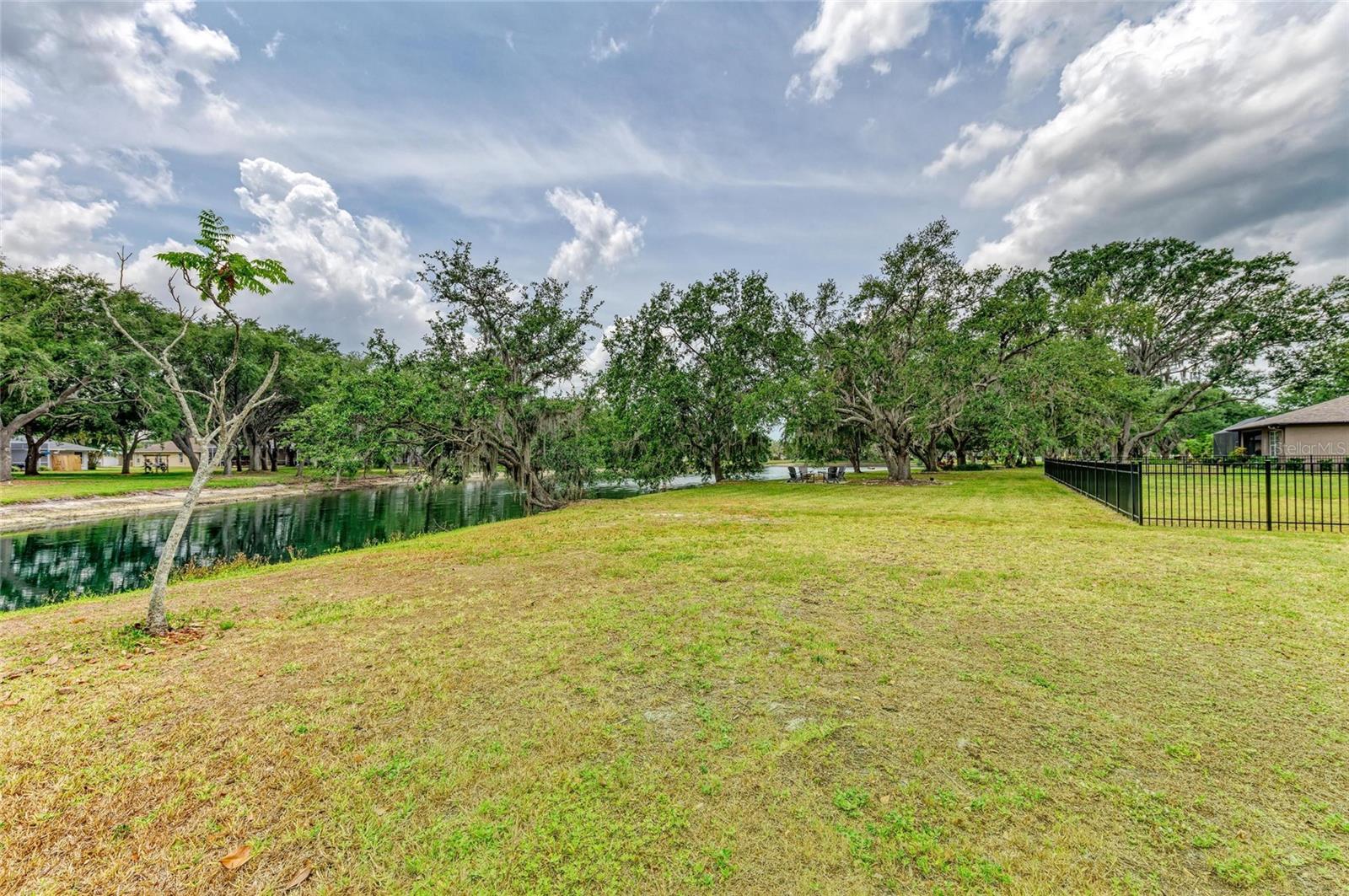 COUNTRY CREEK PH I - Residential Lease