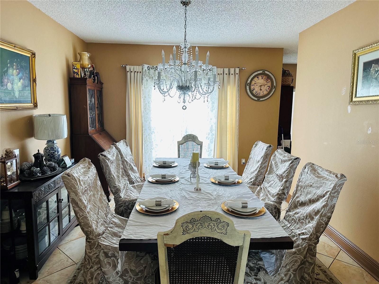 306 ATHABASCA PLACE