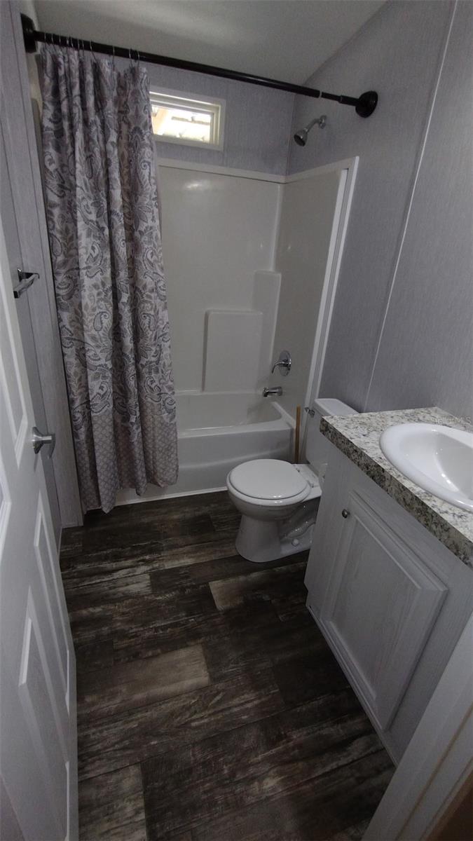 MELROSE LANDING - Residential