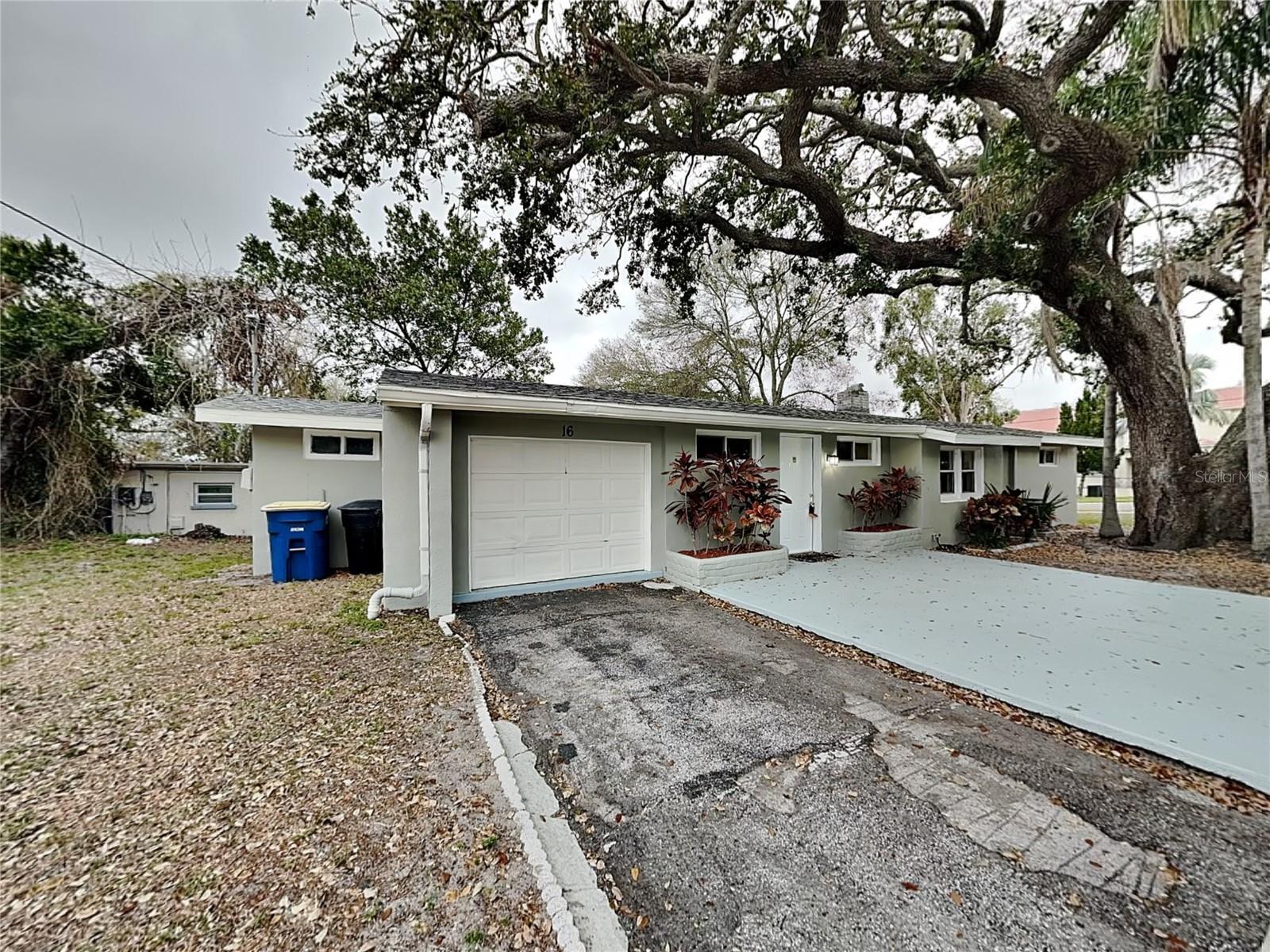 KNOLLWOOD REP - Residential Lease