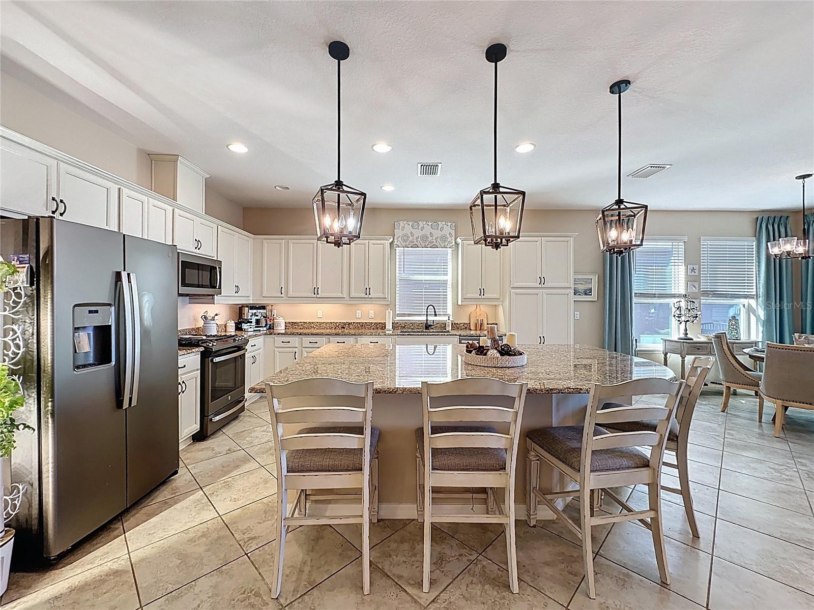 CASCADES OF GROVELAND (TRILOGY) - Residential