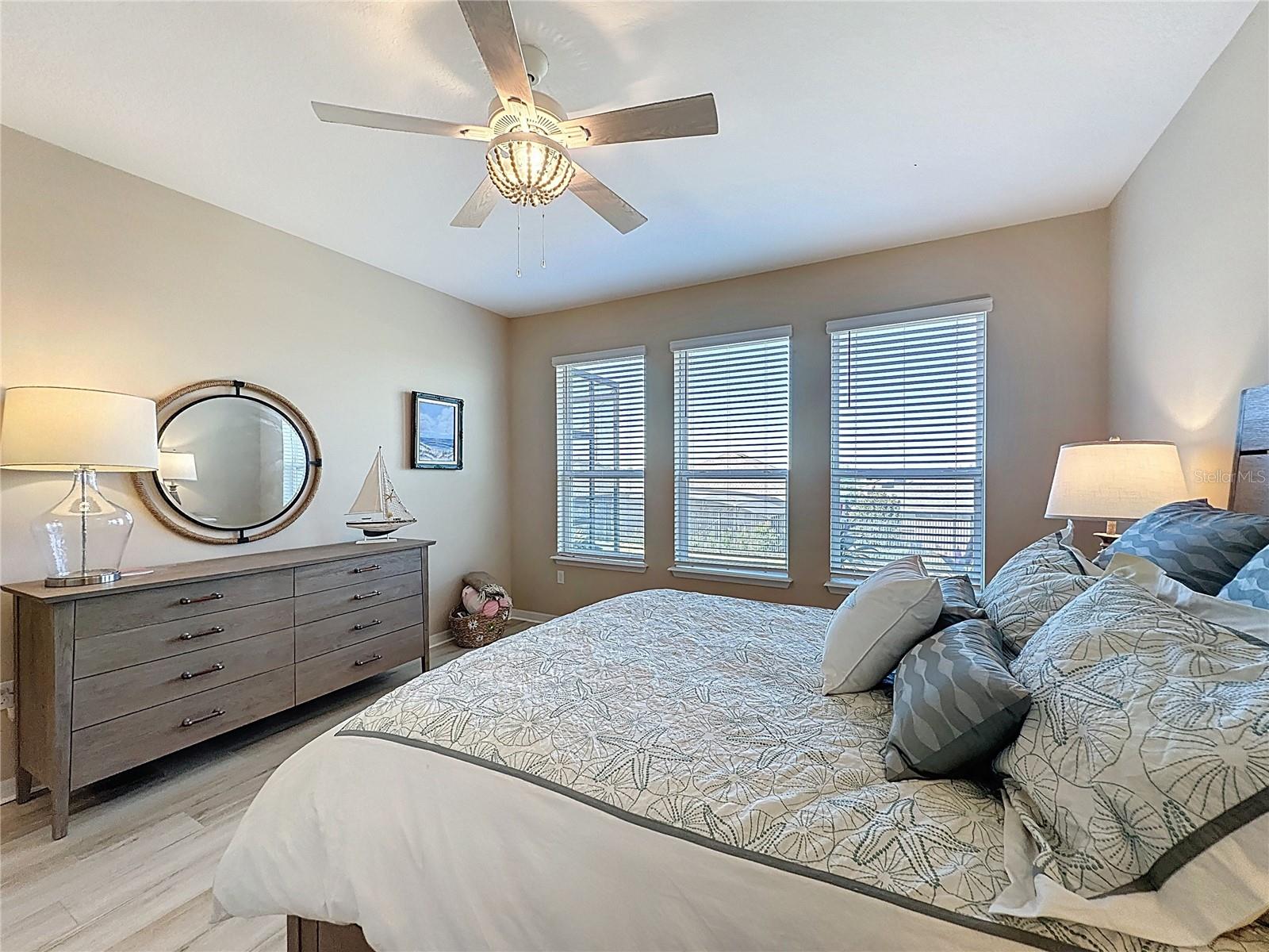 CASCADES OF GROVELAND (TRILOGY) - Residential