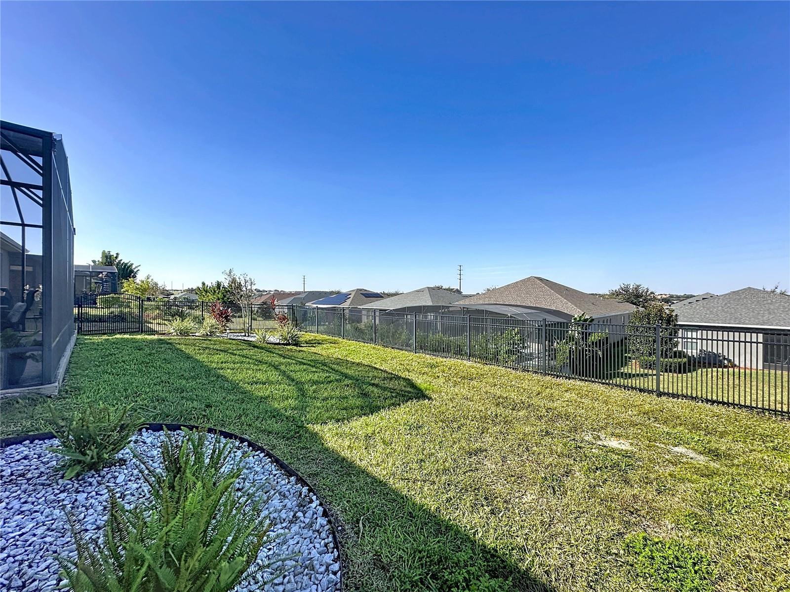 CASCADES OF GROVELAND (TRILOGY) - Residential