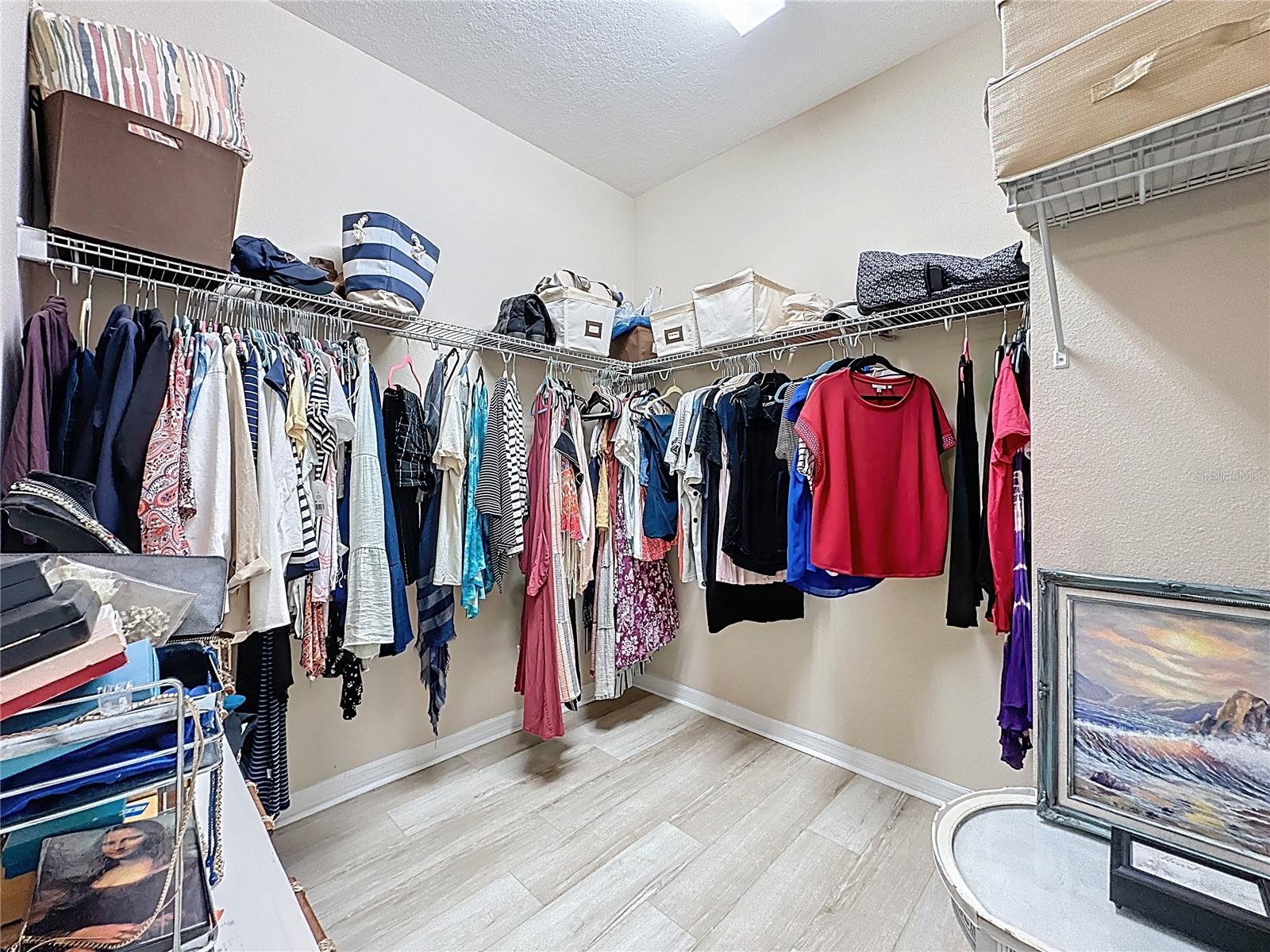 CASCADES OF GROVELAND (TRILOGY) - Residential