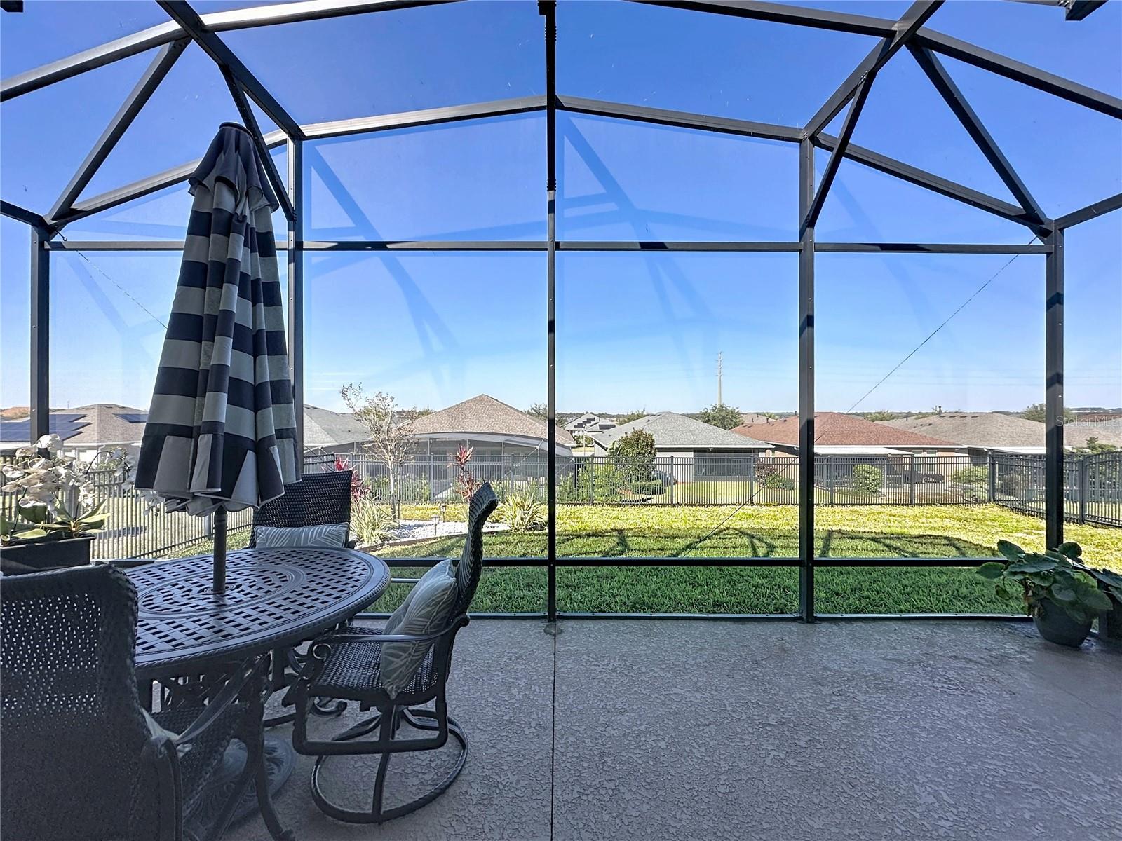 CASCADES OF GROVELAND (TRILOGY) - Residential