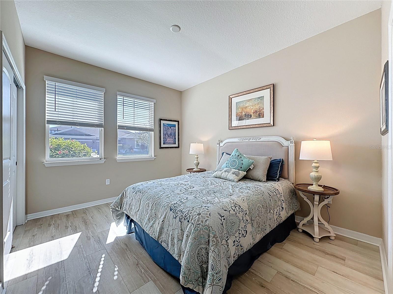 CASCADES OF GROVELAND (TRILOGY) - Residential