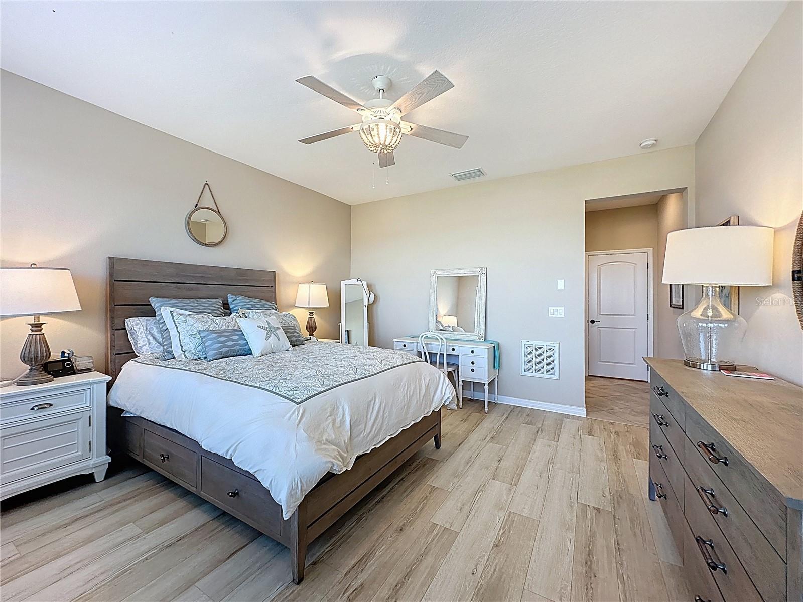 CASCADES OF GROVELAND (TRILOGY) - Residential