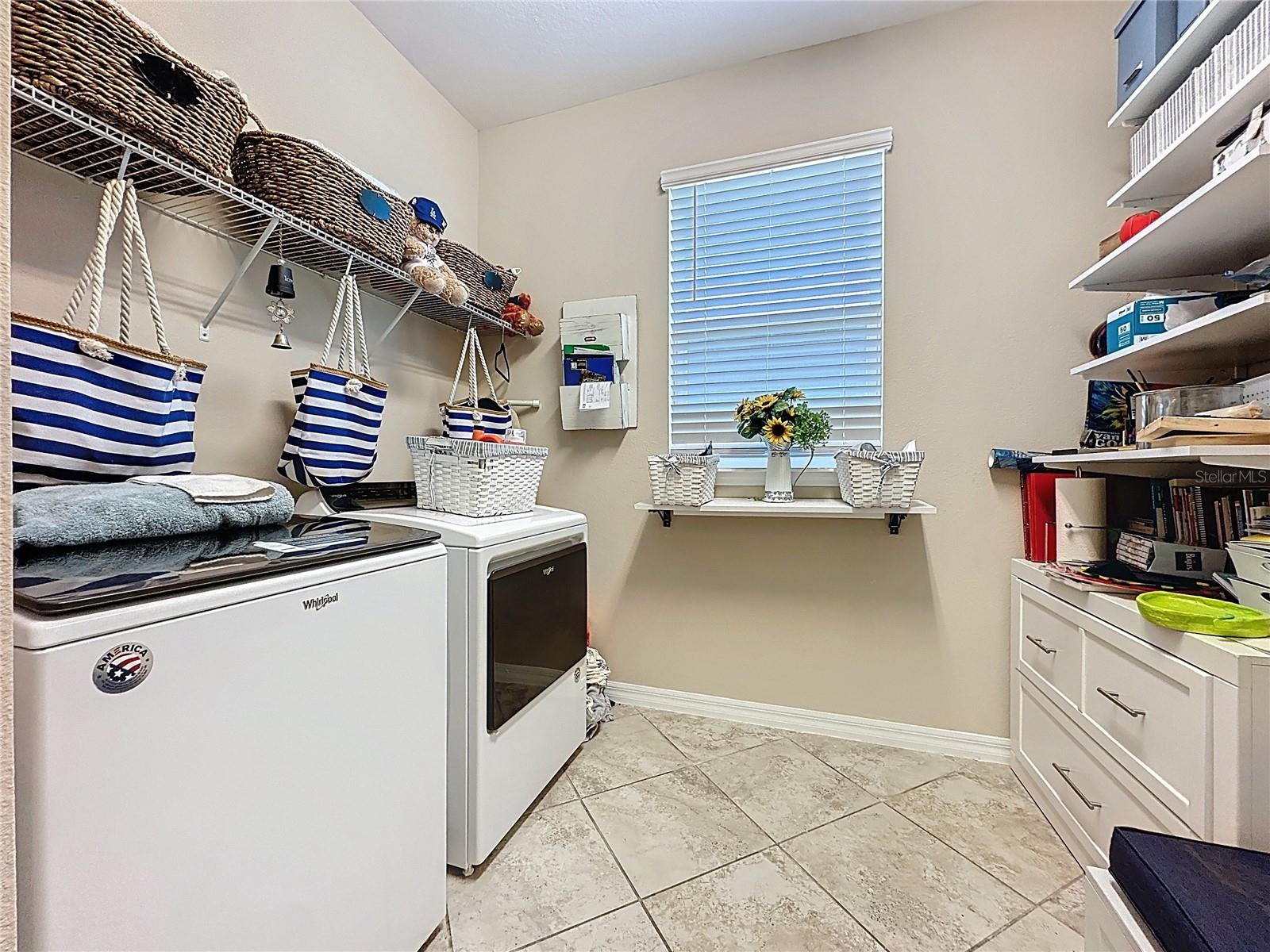 CASCADES OF GROVELAND (TRILOGY) - Residential