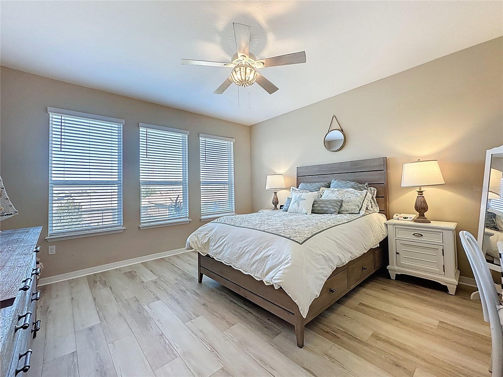 CASCADES OF GROVELAND (TRILOGY) - Residential