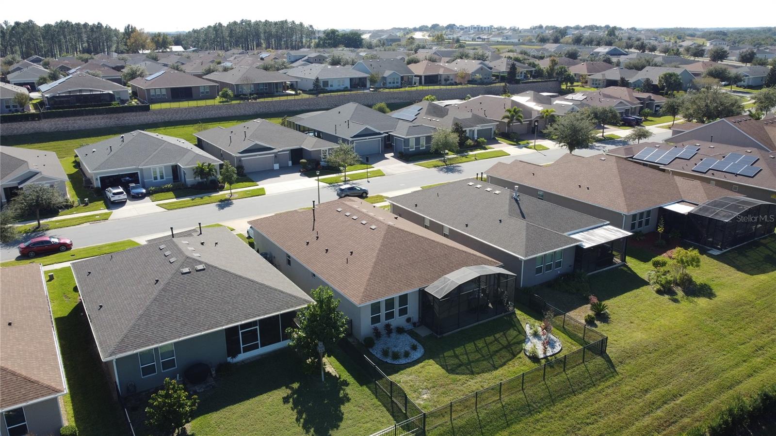 CASCADES OF GROVELAND (TRILOGY) - Residential