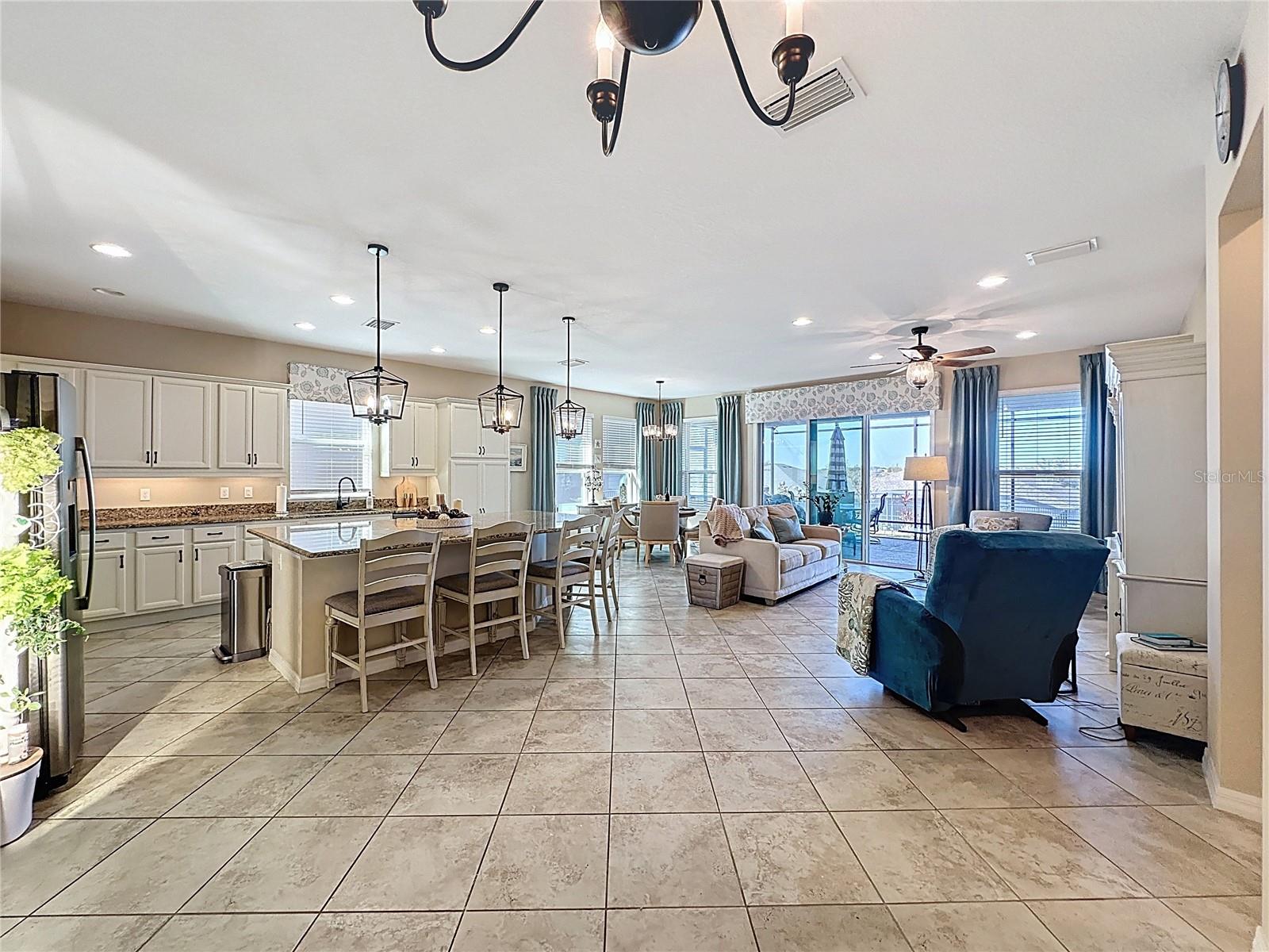 CASCADES OF GROVELAND (TRILOGY) - Residential