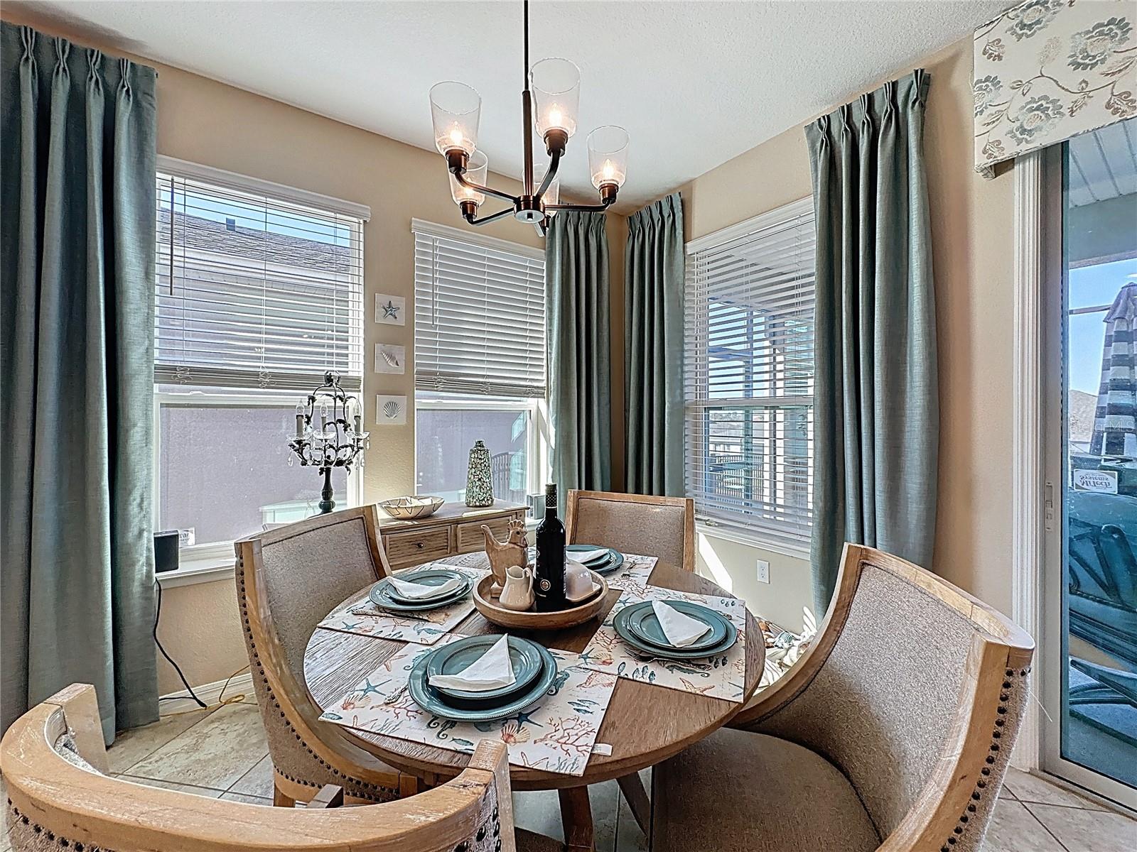 CASCADES OF GROVELAND (TRILOGY) - Residential